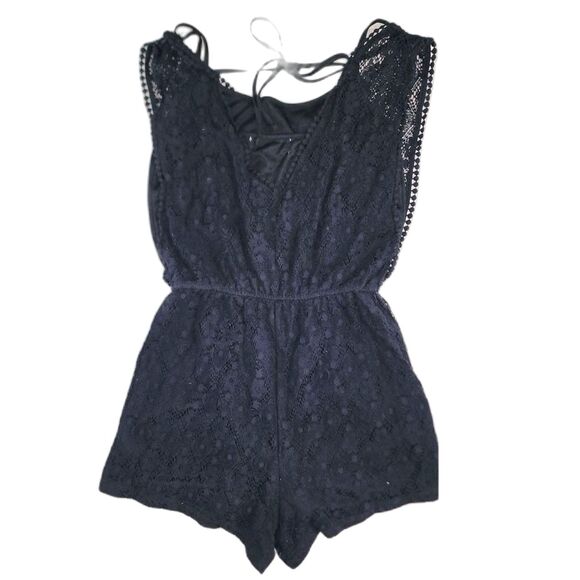 Almost Famous Black Lace Lined Sleeveless Romper Sz S - Picture 2 of 8